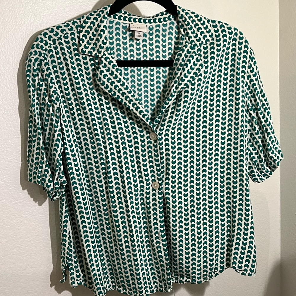 Green and White Patterned Button Up - Size XS